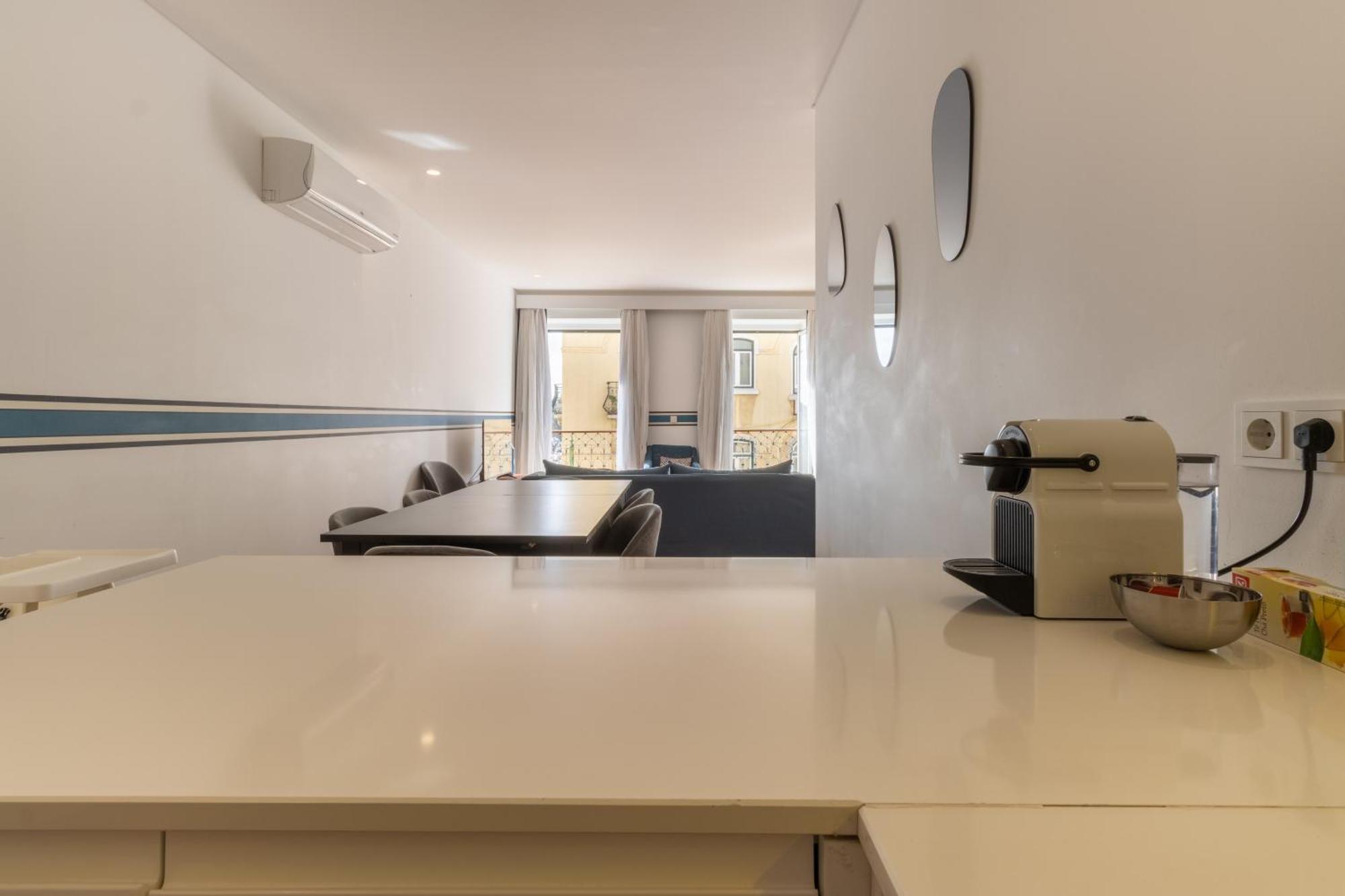 Modern 3Br, Terrace, Ac/Heating & Self Check-In Lägenhet Lisboa Exteriör bild