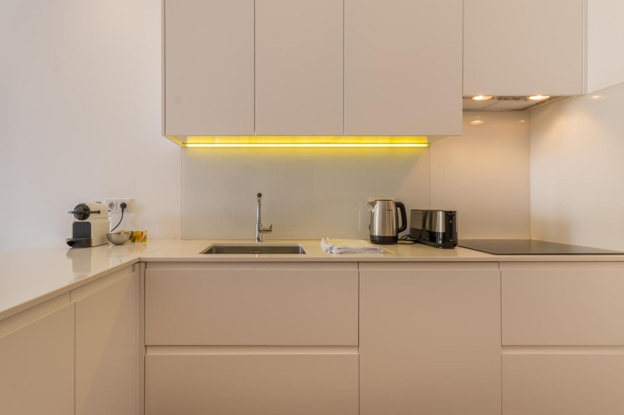 Modern 3Br, Terrace, Ac/Heating & Self Check-In Lägenhet Lisboa Exteriör bild