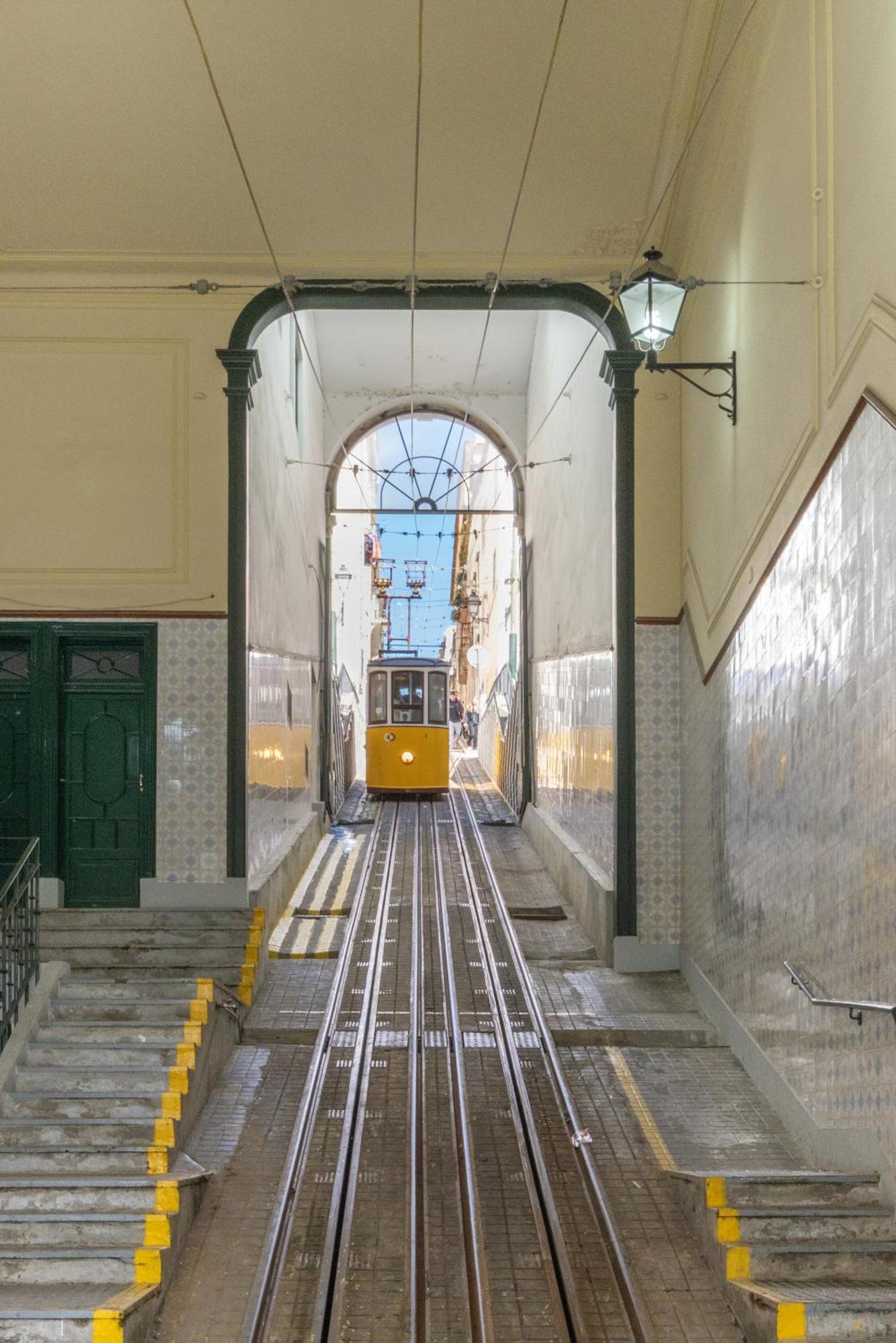 Modern 3Br, Terrace, Ac/Heating & Self Check-In Lägenhet Lisboa Exteriör bild