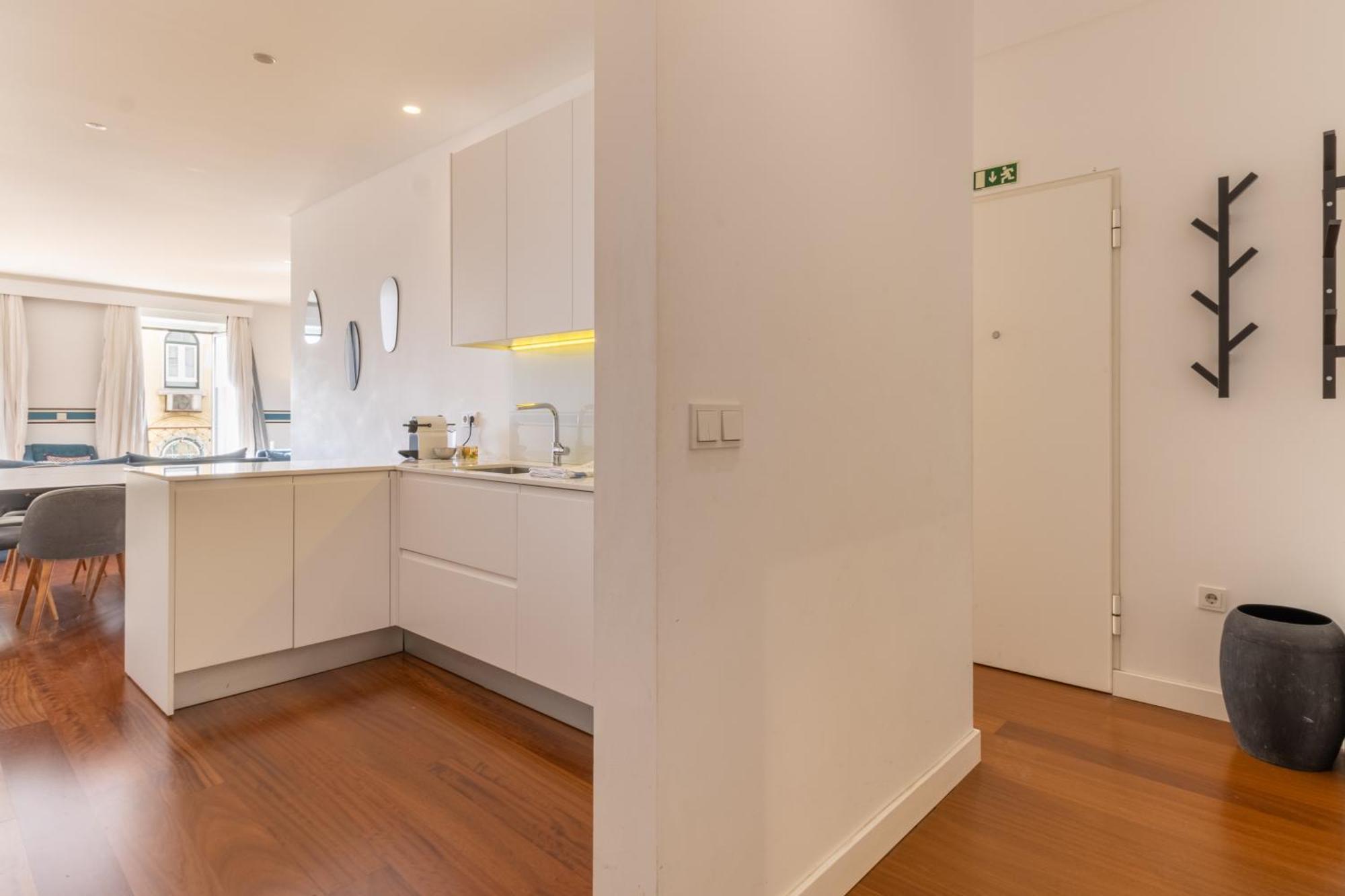 Modern 3Br, Terrace, Ac/Heating & Self Check-In Lägenhet Lisboa Exteriör bild