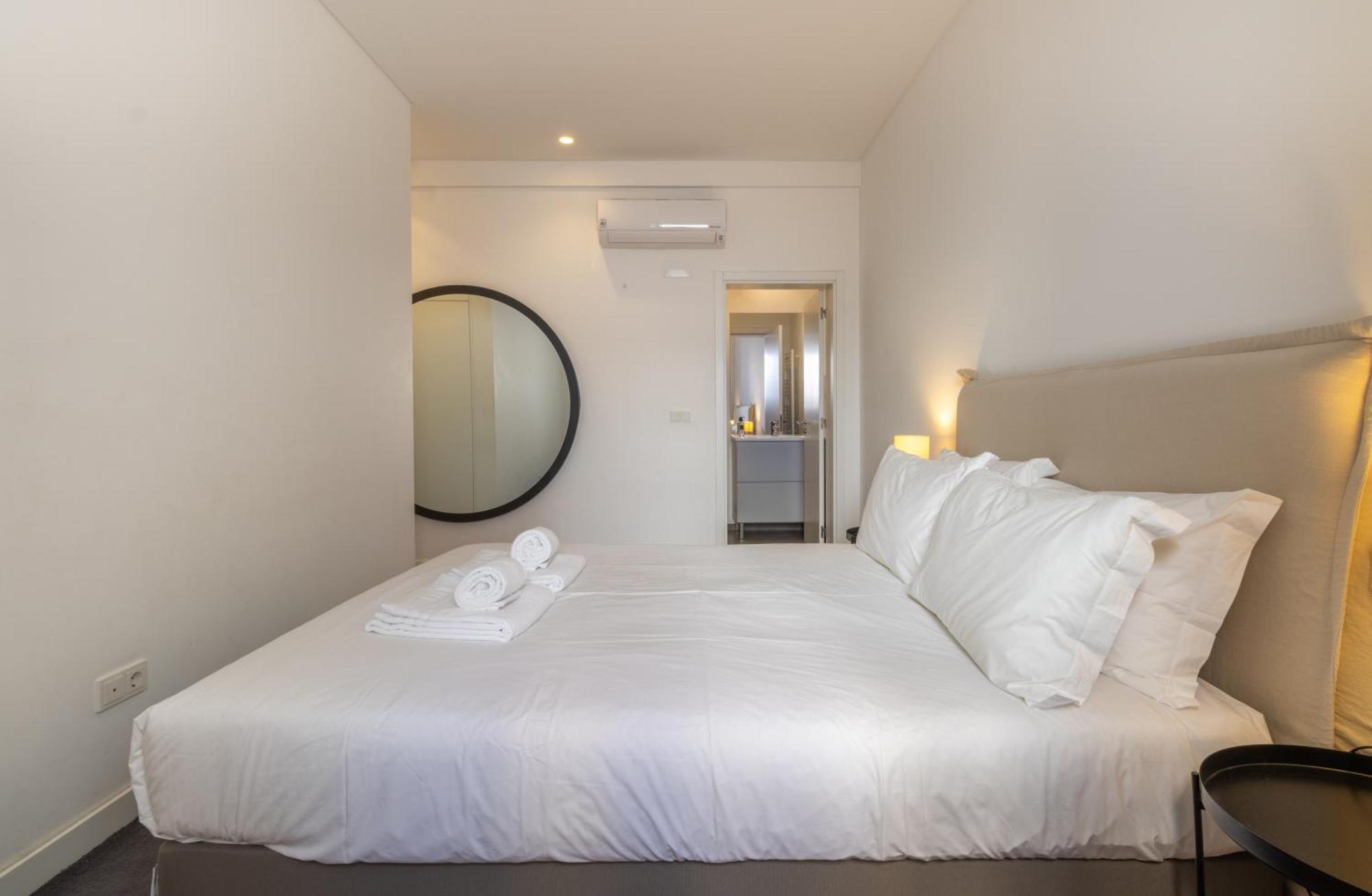 Modern 3Br, Terrace, Ac/Heating & Self Check-In Lägenhet Lisboa Exteriör bild