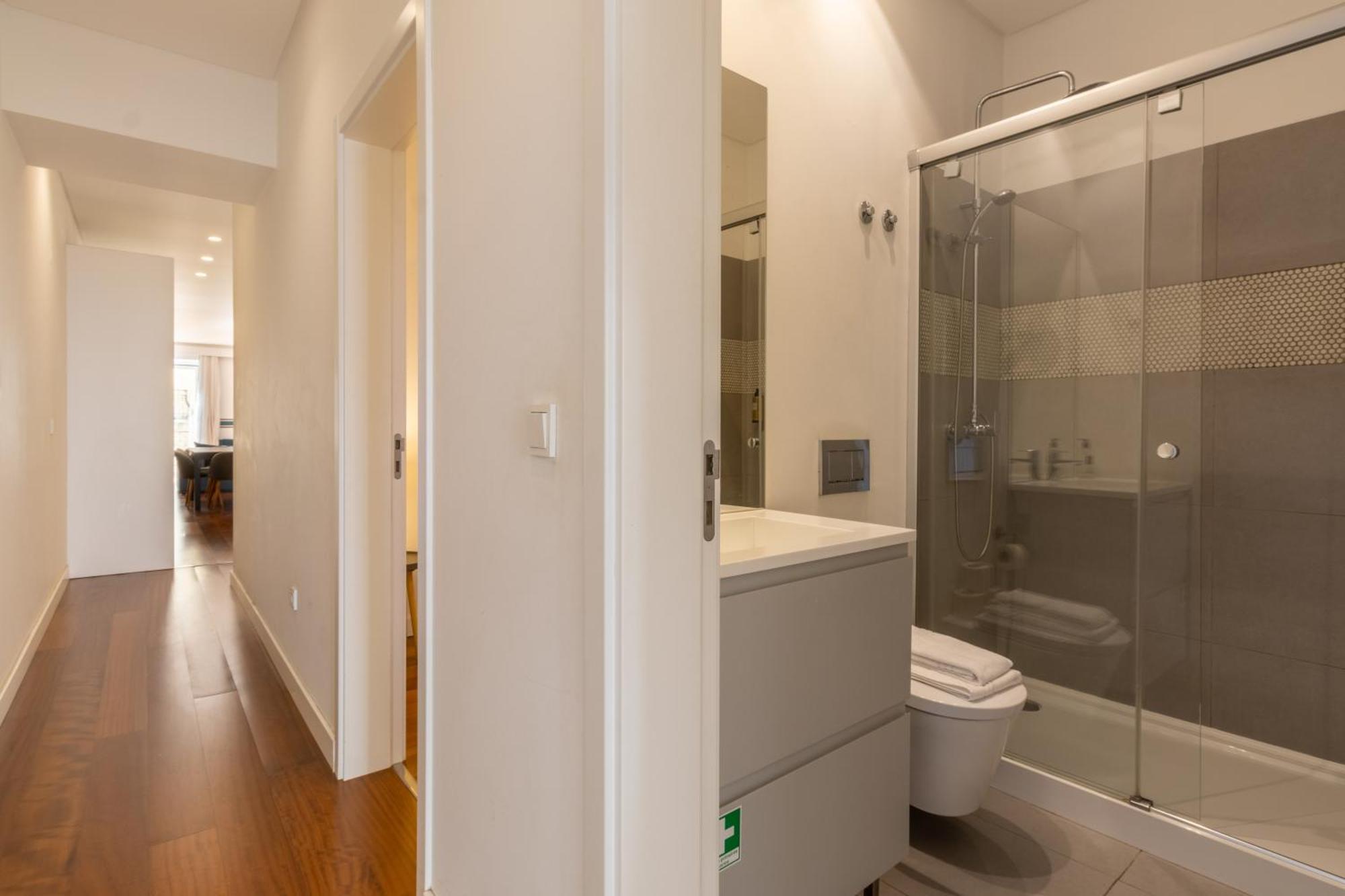 Modern 3Br, Terrace, Ac/Heating & Self Check-In Lägenhet Lisboa Exteriör bild